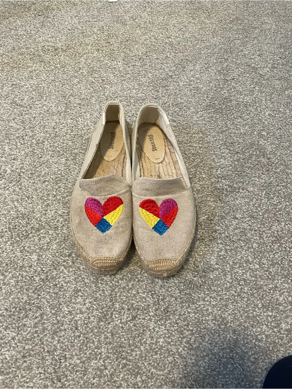Soludos Beige Canvas Espadrille Loafers with Multicolor Heart Embroidery Size 9